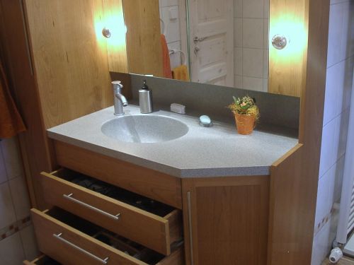 Waschtisch aus Corain